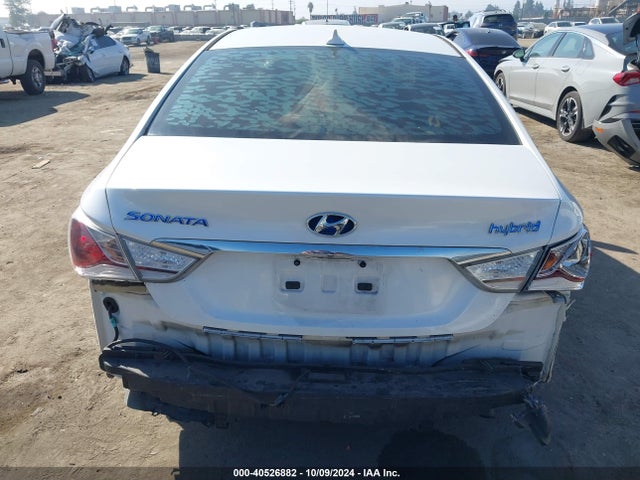 Hyundai SONATA HYBRID 2015 KMHEC4A47FA130927 Image 17