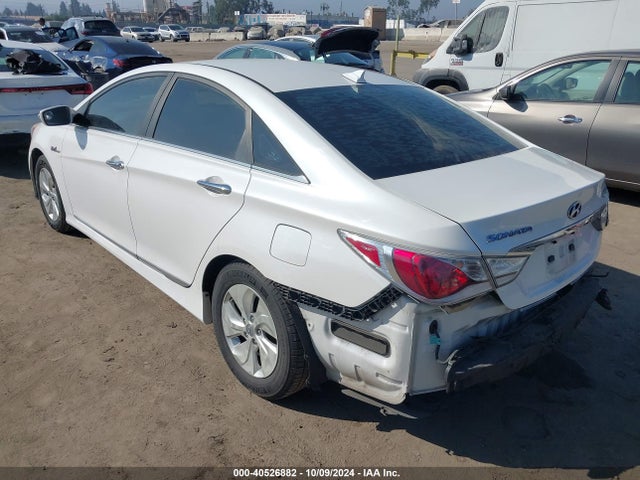 Hyundai SONATA HYBRID 2015 KMHEC4A47FA130927 Image 3