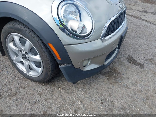2010 MINI COOPER S WMWMF7C5XATZ72461 Photo 5