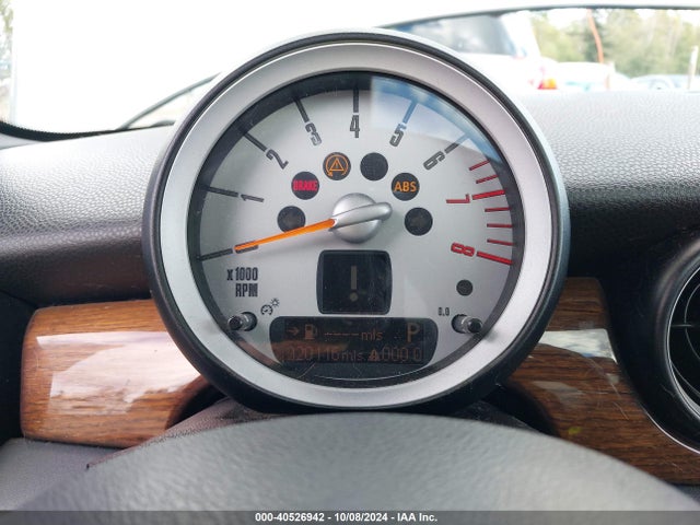 2010 MINI COOPER S WMWMF7C5XATZ72461 Photo 6
