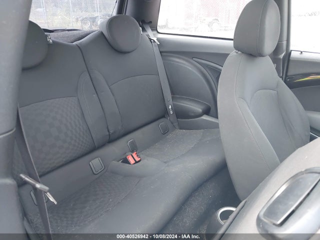 2010 MINI COOPER S WMWMF7C5XATZ72461 Photo 7