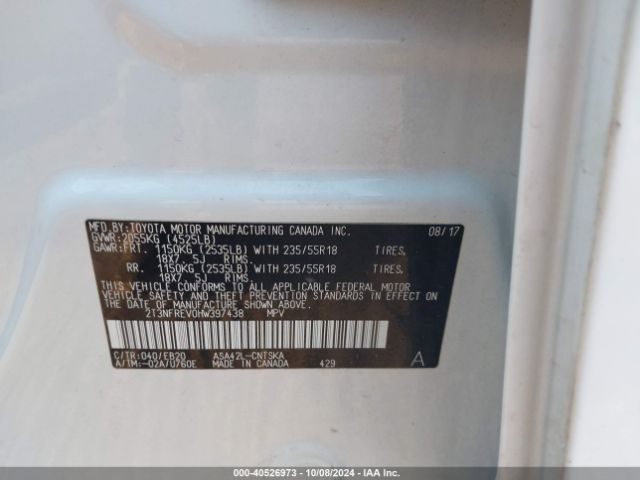 2T3NFREV0HW397438 Toyota RAV4 SE
