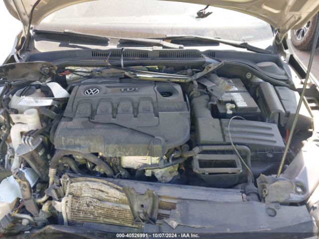 3VWLA7AJXFM295315 Volkswagen Jetta 2.0l Tdi Se