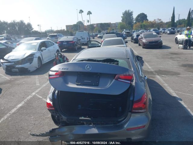 W1K3G4EB8LJ204432 Mercedes-Benz A 220