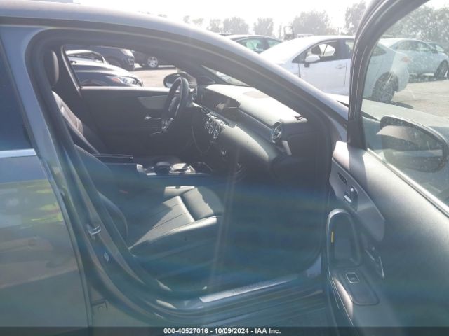 W1K3G4EB8LJ204432 Mercedes-Benz A 220