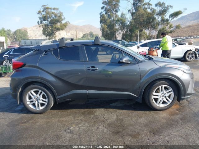 NMTKHMBX0MR137606 Toyota C-HR LE