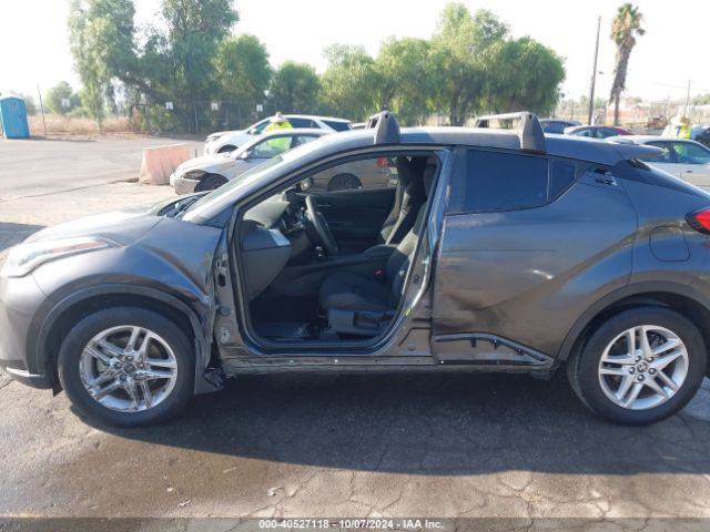 NMTKHMBX0MR137606 Toyota C-HR LE