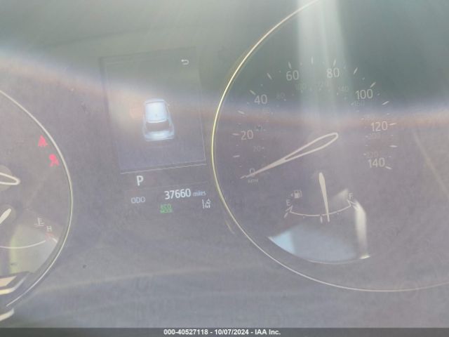 NMTKHMBX0MR137606 Toyota C-HR LE