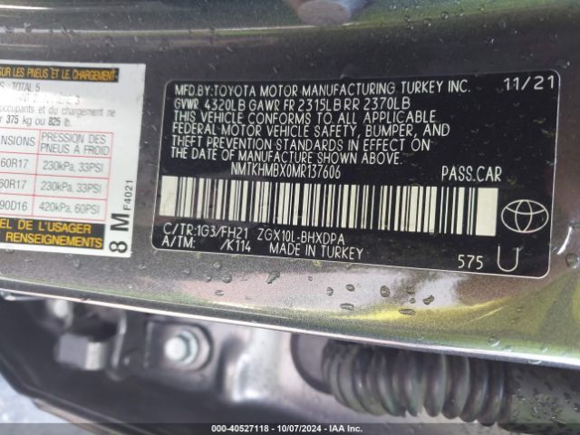 NMTKHMBX0MR137606 Toyota C-HR LE