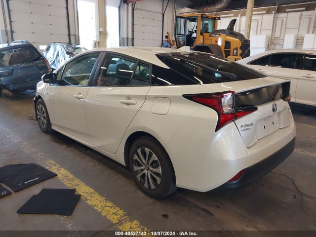 Toyota Prius Le Awd-e 2021 JTDL9MFU1M3028916 Image 3
