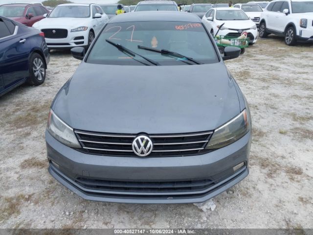 3VWD17AJ5GM302600 Volkswagen Jetta 1.8t Sport