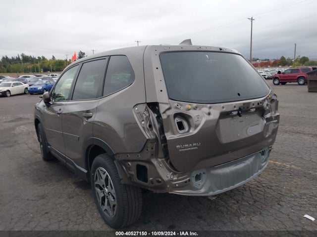 JF2SKAEC1NH494407 Subaru Forester Premium