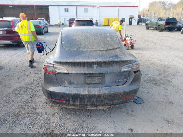 Tesla Model 3 Long Range Dual Motor All-wheel Drive 2022 5YJ3E1EB8NF203743 Image 15