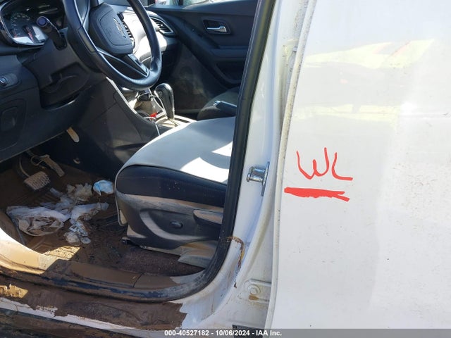 Chevrolet TRAX LS 2019 3GNCJNSB8KL255305 Image 6