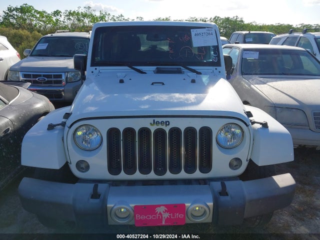 1C4BJWEG4FL672018 Jeep Wrangler Unlimited Sahara