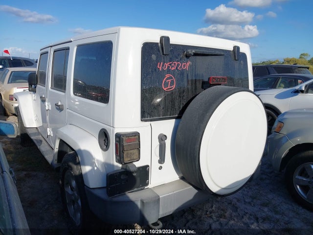 1C4BJWEG4FL672018 Jeep Wrangler Unlimited Sahara