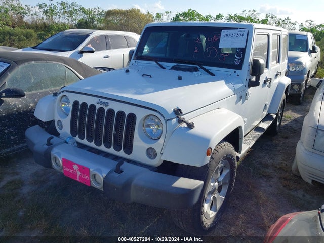 1C4BJWEG4FL672018 Jeep Wrangler Unlimited Sahara