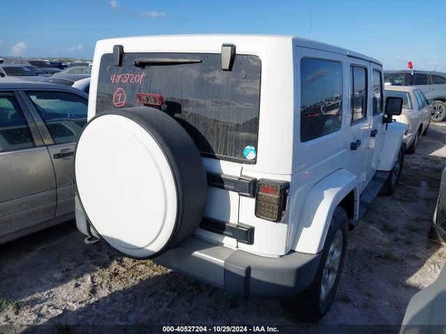 1C4BJWEG4FL672018 Jeep Wrangler Unlimited Sahara