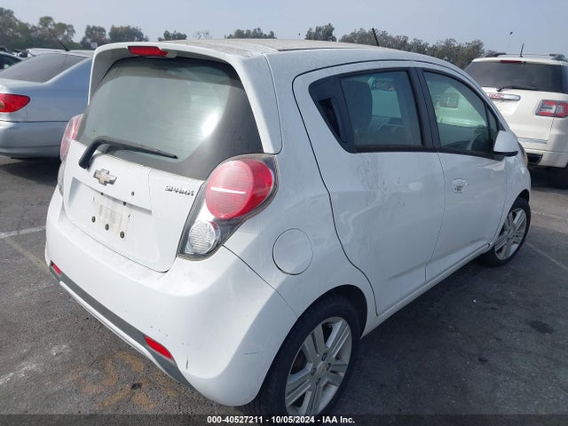 Chevrolet Spark 1lt Cvt 2015 KL8CD6S9XFC727579 Image 4