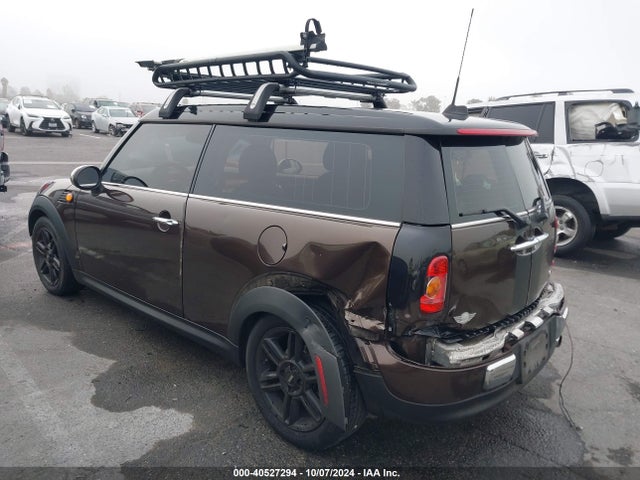 2009 MINI COOPER CLUBMAN WMWML335X9TP97609 Photo 2