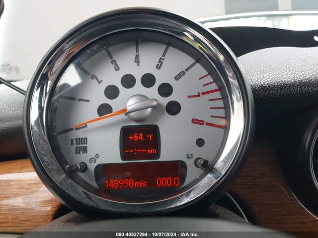 2009 MINI COOPER CLUBMAN WMWML335X9TP97609 Photo 6