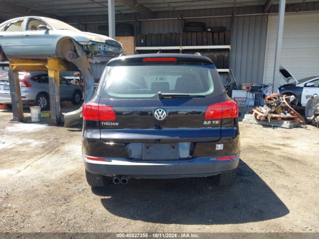 WVGAV7AX7FW557628 Volkswagen TIGUAN S