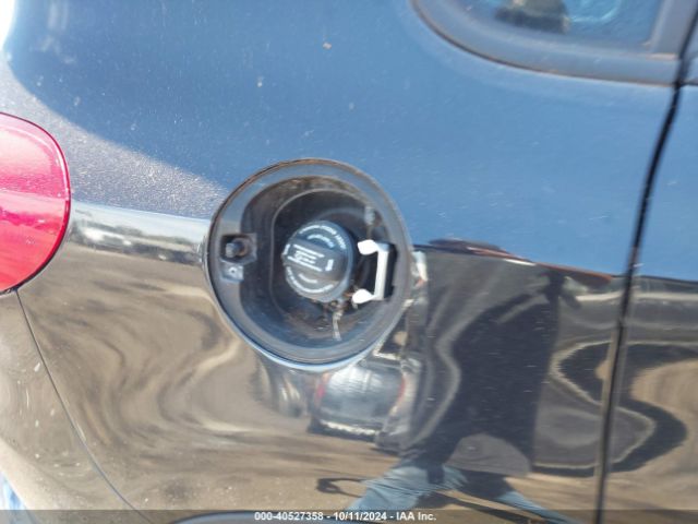 WVGAV7AX7FW557628 Volkswagen TIGUAN S