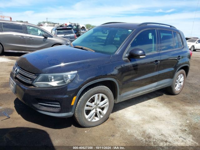WVGAV7AX7FW557628 Volkswagen TIGUAN S