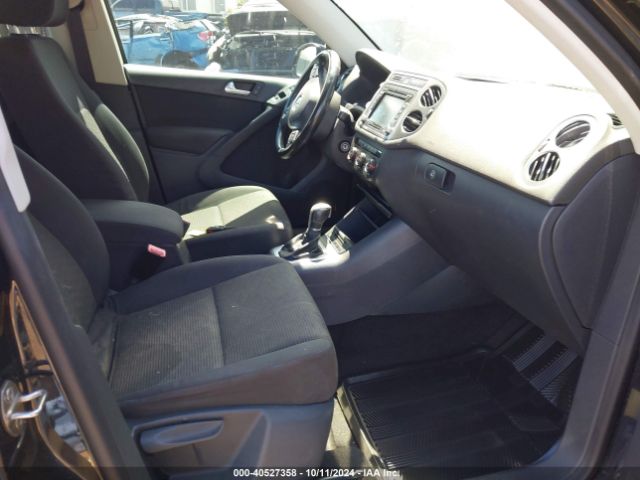 WVGAV7AX7FW557628 Volkswagen TIGUAN S