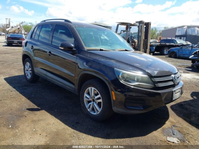 WVGAV7AX7FW557628 Volkswagen TIGUAN S