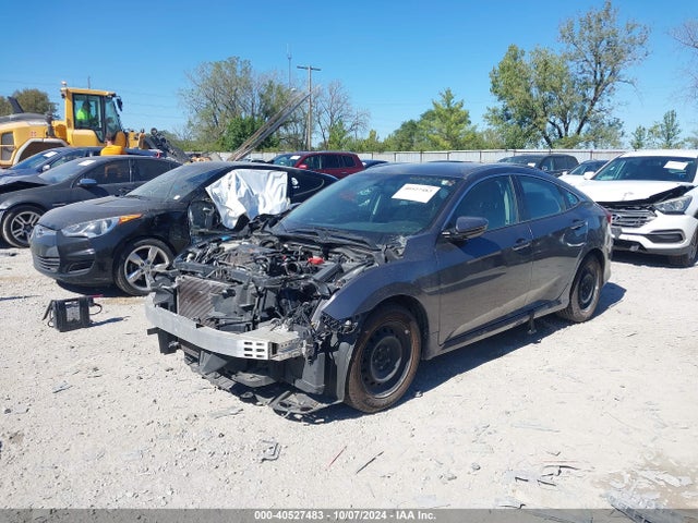 Honda Civic Lx 2018 2HGFC2F52JH546765 Image 2