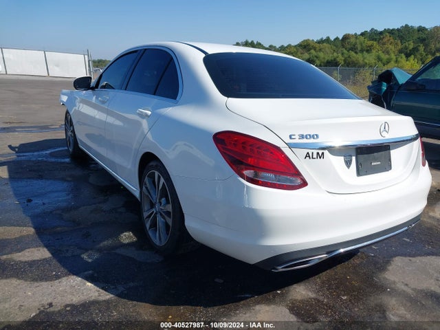 55SWF4JB0HU179958 Mercedes-Benz C 300 Luxury/sport