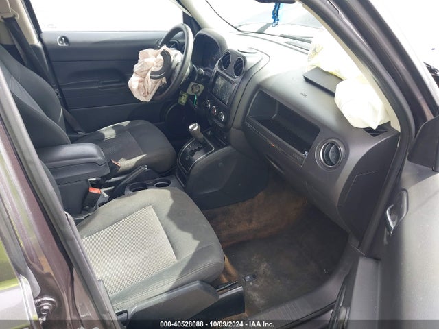 1C4NJPBA6GD677865 Jeep Patriot Sport
