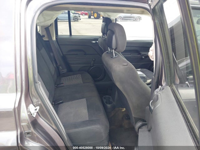 1C4NJPBA6GD677865 Jeep Patriot Sport