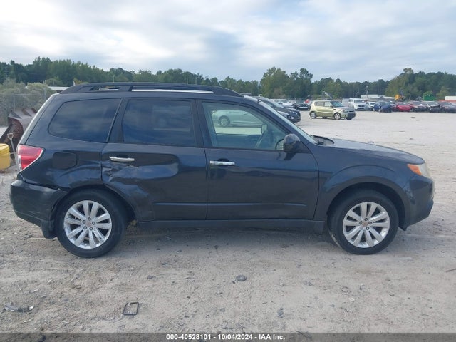 40528101 :رقم المزاد ، JF2SHADC8DH440648 vin ، 2013 Subaru Forester 2.5x Premium مزاد بيع