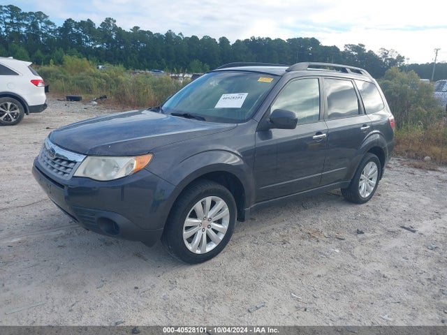 40528101 :رقم المزاد ، JF2SHADC8DH440648 vin ، 2013 Subaru Forester 2.5x Premium مزاد بيع