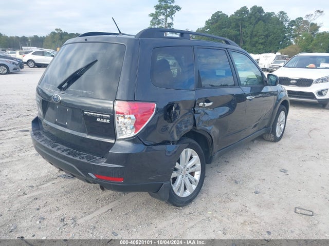 40528101 :رقم المزاد ، JF2SHADC8DH440648 vin ، 2013 Subaru Forester 2.5x Premium مزاد بيع