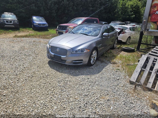 2011 JAGUAR XJ SAJWA2GB8BLV13123 Photo 5