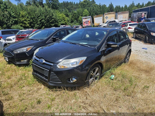Ford Focus 2014 1FADP3K26EL359443 Image 2