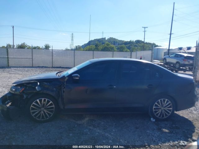 3VWL17AJ9EM390236 Volkswagen Jetta 1.8t Sel