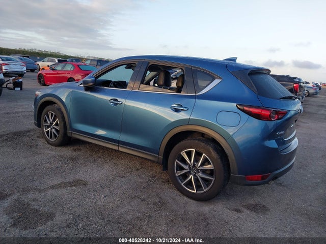 Mazda Cx-5 Grand Touring 2018 JM3KFADM5J1339172 Image 3