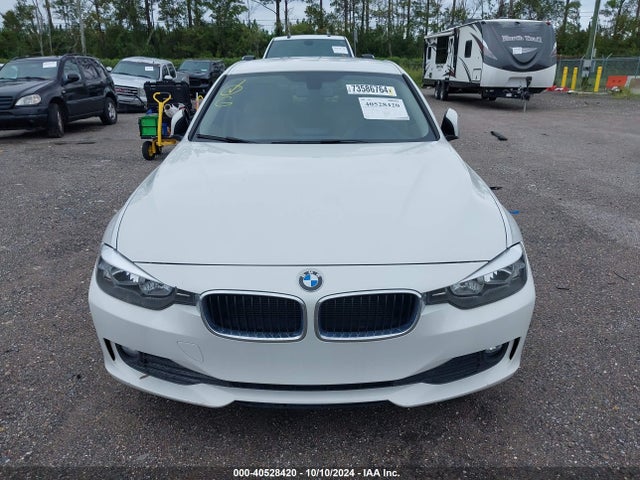 WBA3B1C5XEK133068 BMW 320i
