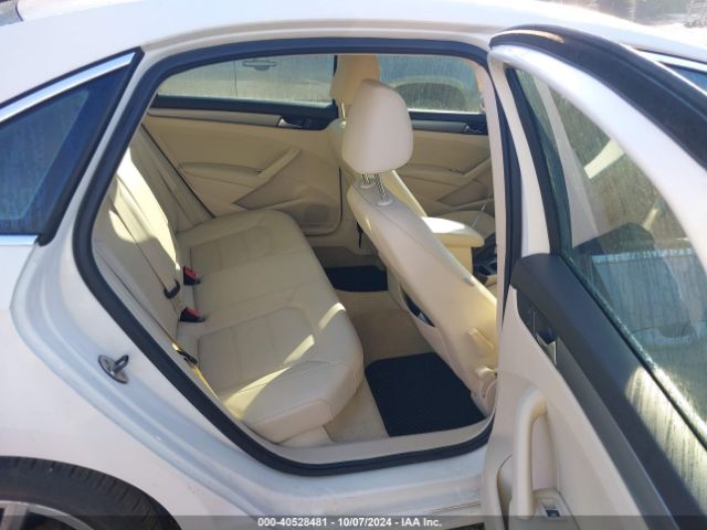 1VWBN7A3XEC011926 Volkswagen Passat 2.0l Tdi Se