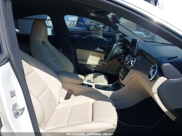 Mercedes-Benz CLA 250 2018 WDDSJ4EB8JN560348 Image 5