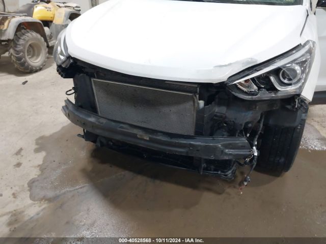 5NMZUDLB7JH102994 Hyundai Santa Fe Sport 2.4l