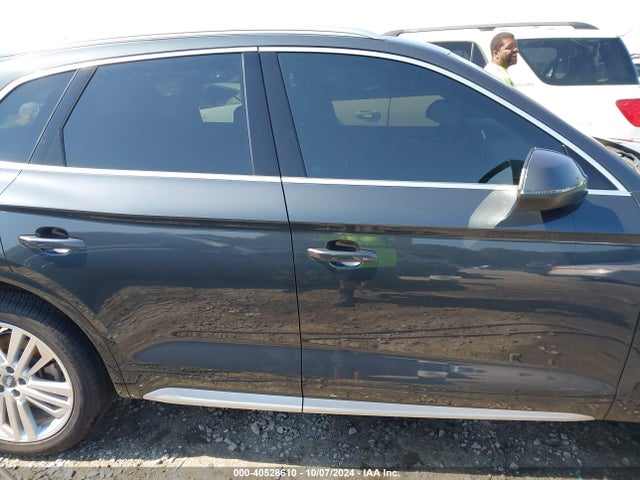 WA1BNAFY6J2020282 Audi Q5 2.0t Premium/2.0t Tech Premium
