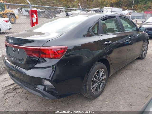 3KPF24AD1PE642421 KIA Forte Lxs
