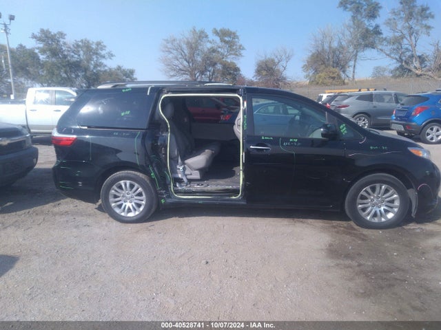 Toyota Sienna Xle 8 Passenger 2015 5TDYK3DC9FS665259 Image 14