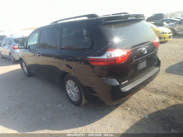 Toyota Sienna Xle 8 Passenger 2015 5TDYK3DC9FS665259 Image 3