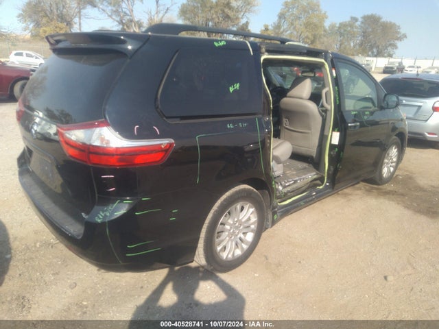Toyota Sienna Xle 8 Passenger 2015 5TDYK3DC9FS665259 Image 4